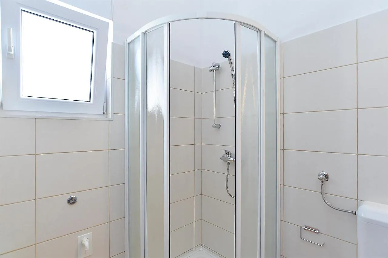 Apartments Jere 719 Pula 0*,  Croacia